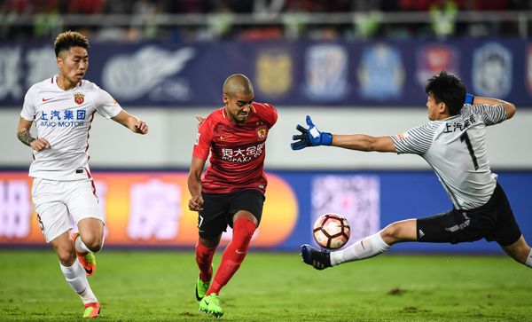 美高梅网页版-冲刺阶段体能课后，皇家马德里内部沟通备战中超，质疑声仍在，轮换策略成焦点